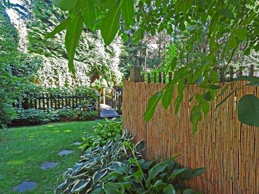 Eigene Brücke über den Loschwitzbach