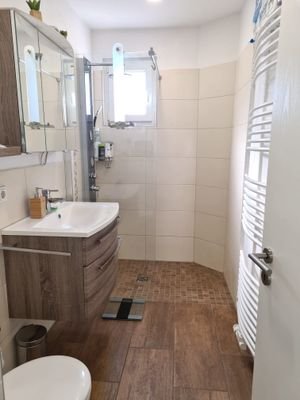 Badezimmer EG.jpg