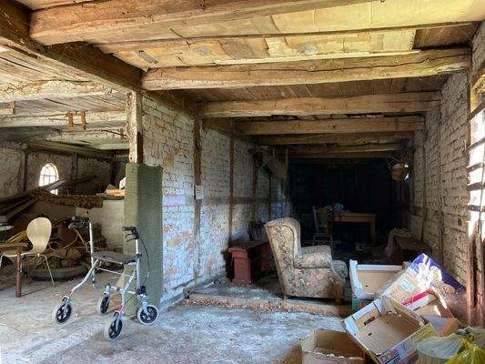 Innenansicht Scheune.jpg