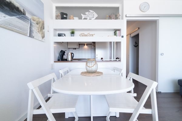Wohnzimmer - Blick zur Küche