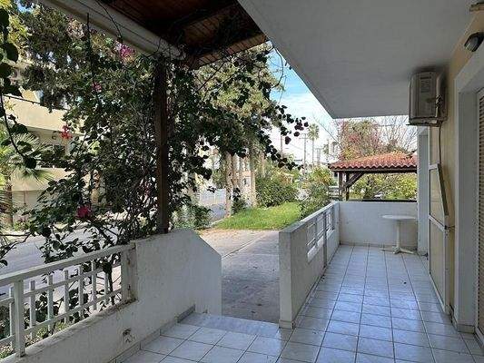 Kreta, Platanes: Hotel in Strandnähe zum Verkauf