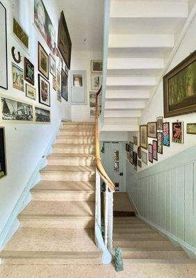 Treppenhaus 2. OG2.jpg