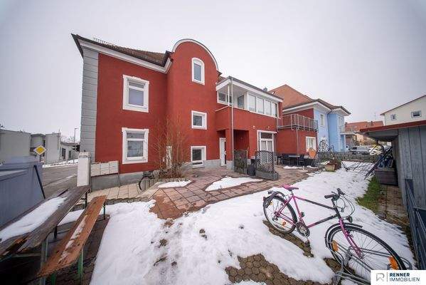 Haus 2 / Rot / Eingangsbereich