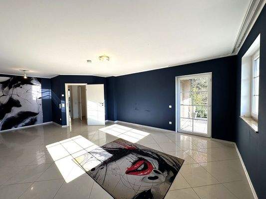 ... mit Zugang auf den Balkon