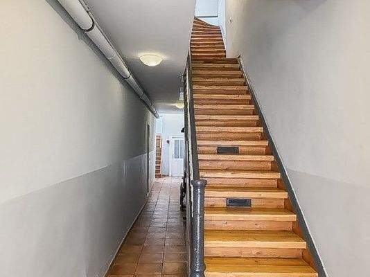 Treppe im Hausflur