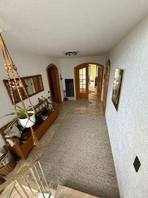 Flur unten gesamt.JPG