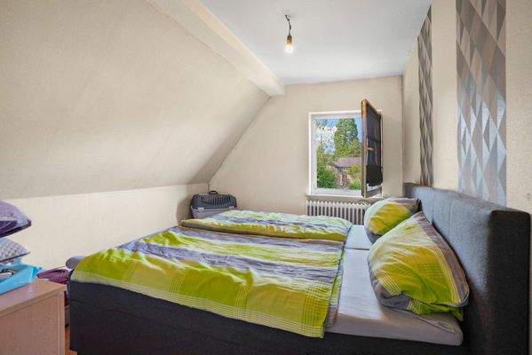 Schlafzimmer II (DG)