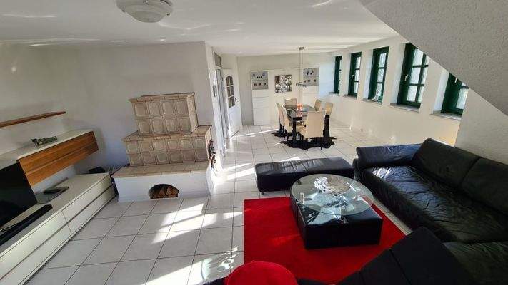 Kachelofen Ferienwohnung Wohnzimmer OG