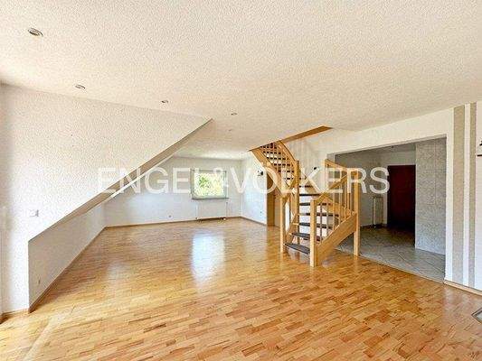 Wohnbeispiel: Wohnbereich mit Zugang zum Balkon