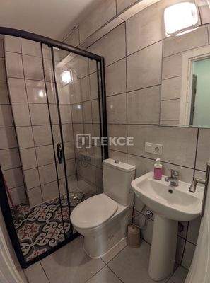 Renovated Building Suitable for Airbnb in Istanbul Fatih