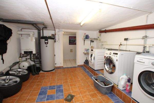 Waschküche mit Heizung