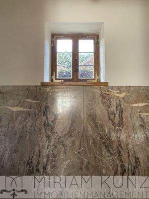 Im Flur_Miriam Kunz Immobilienmanagement.jpg