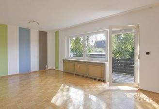 Wohnzimmer mit Essbereich
