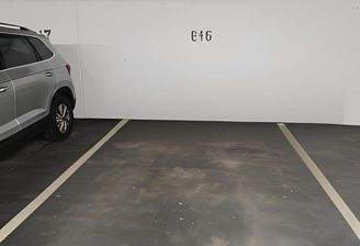 Tiefgaragenstellplatz