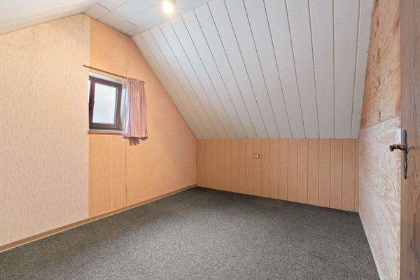 Zimmer 9 - DG Anbau.jpg