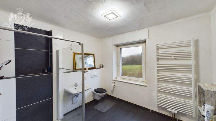 CAM01984G0-PR0440-STILL012