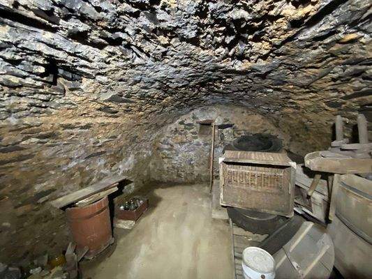 29 Kellergewölbe aus dem 15. Jahrhundert.jpg