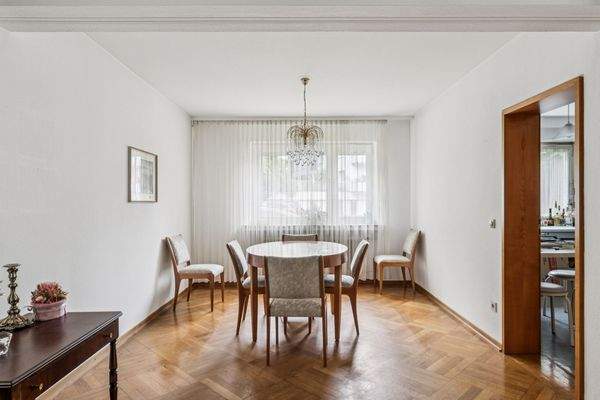 Blick durch den Essbereich