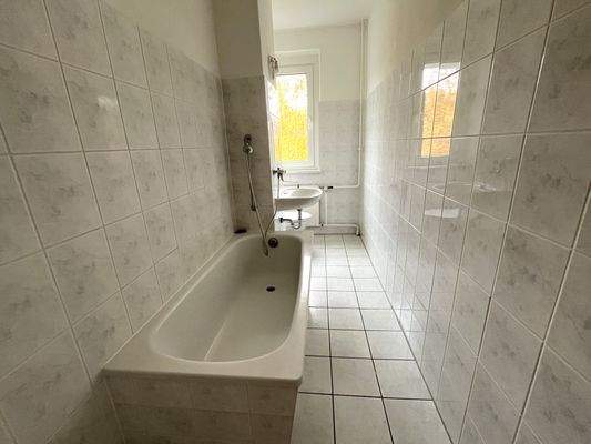 Tageslichtbad mit Badewanne