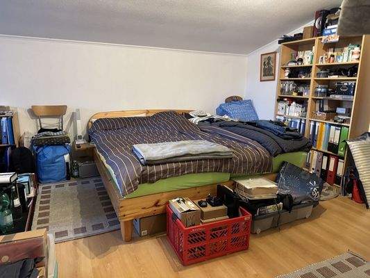 Schlafzimmer (1).JPG