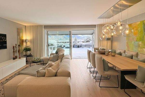 Das Herzstück des Hauses - der offene Wohn-/Essbereichtilvolle Eingangsbereich