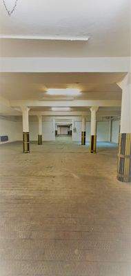 Lagerräume mit Rampe .