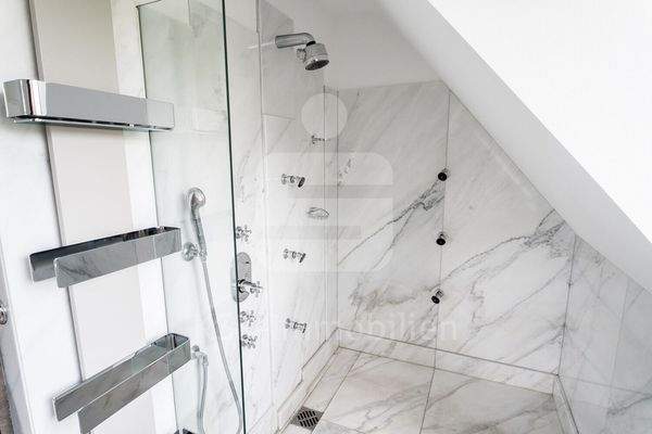 Badezimmer Dachgeschoss