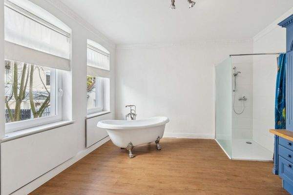 Badezimmer - Wohnung 1