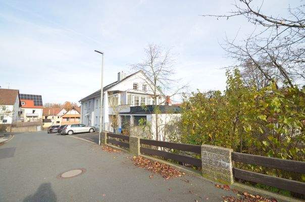 Hopfenleithe mit Ansicht Gebäude