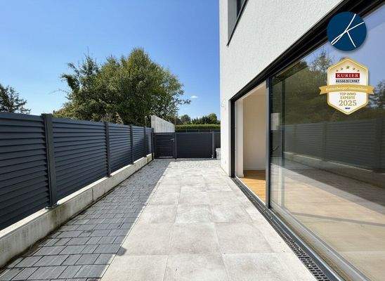 Große südseitige Terrasse