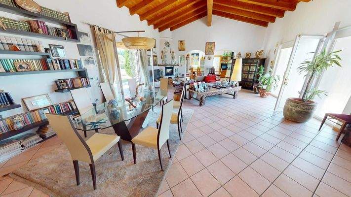 Traumvilla in Pocenia zwischen Udine und Meer