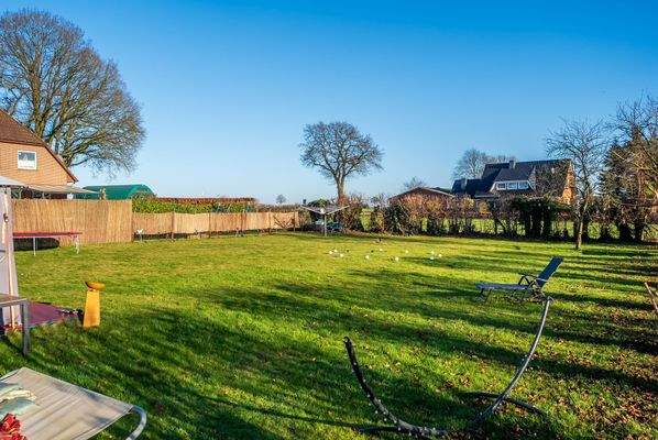 Blick in den hinteren Garten (2)