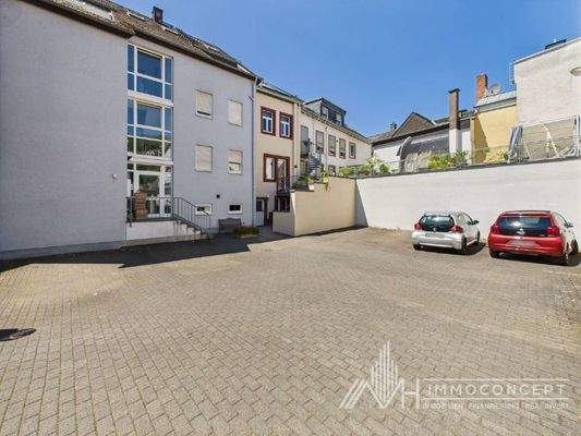 Rückseite und Stellplatz