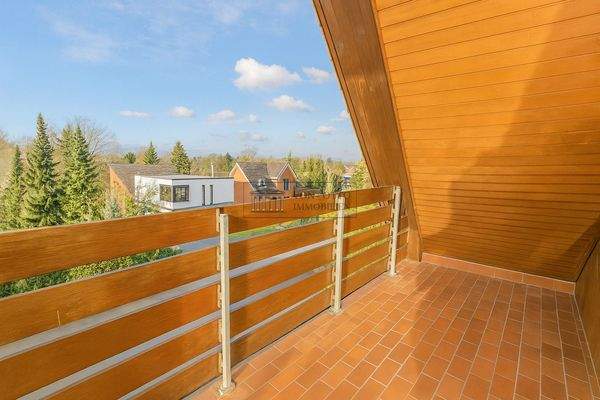 südlich ausgerichteter Balkon