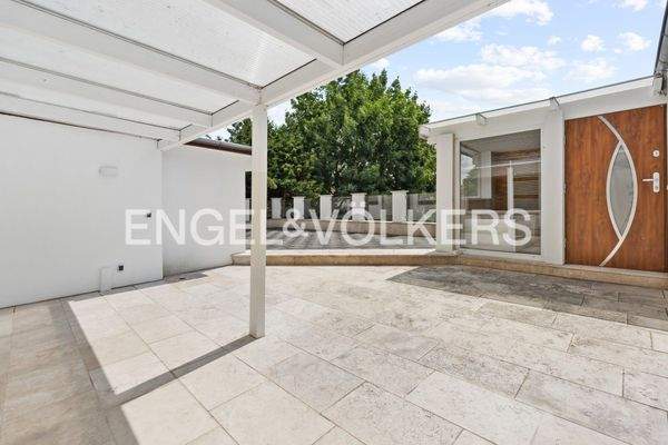 EV - Teilüberdachte Terrasse