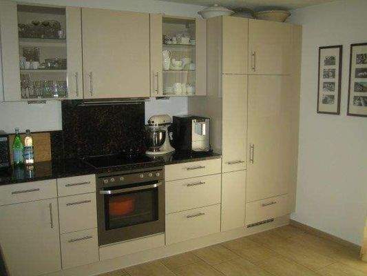 große Wohnküche ( ohne Küche )