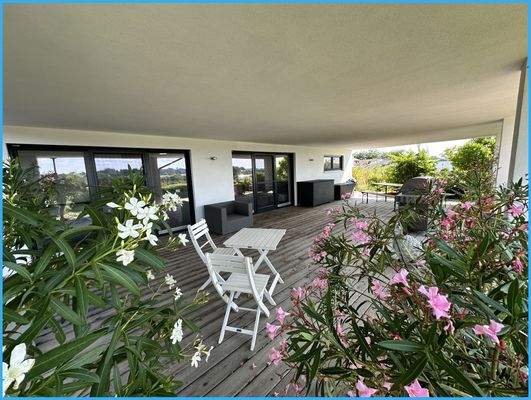 überdachte Terrasse Einliegerwohnung