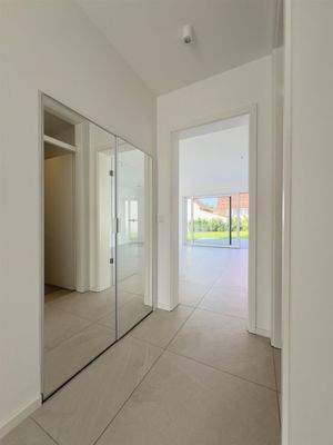 EG. Spiegel Garderobe