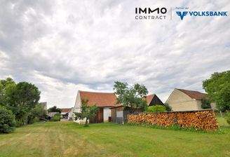 Blick auf den Hof vom Grundstück