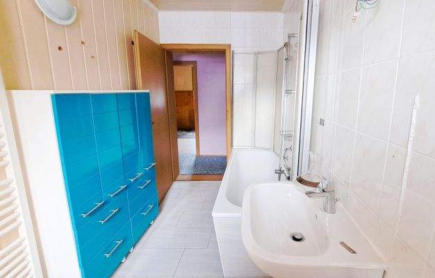 OG Das lichtdurchflutete Bad.jpg