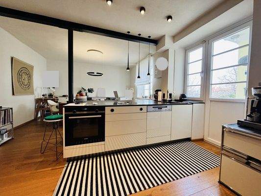 Bulthauptküche mit Zugang zum Balkon