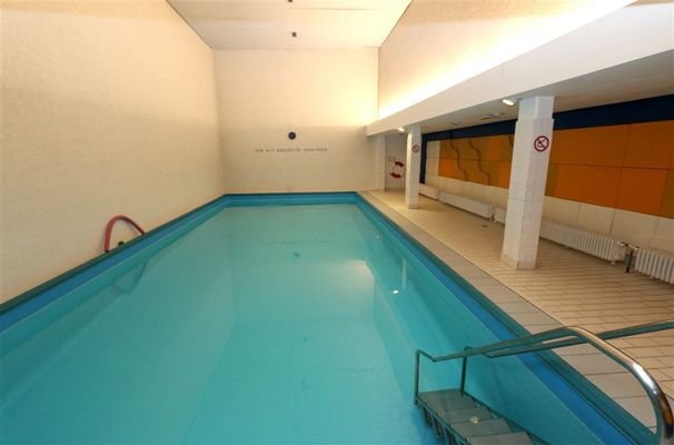 Schwimmbad.jpg