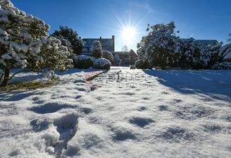 Doppelhaushälfte mit Garage
