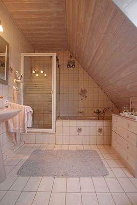 Voll- und Duschbad - Bild 1