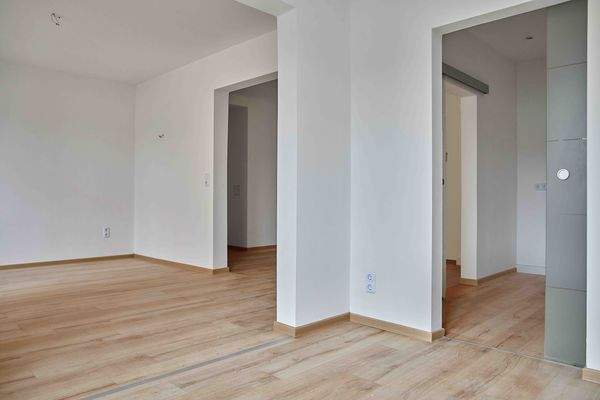 Küche und Wohnzimmer