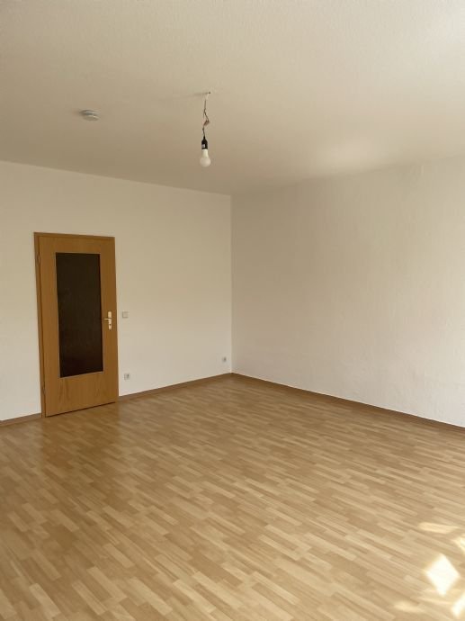 Sehr schöne helle sanierte 2-Raum-Wohnung