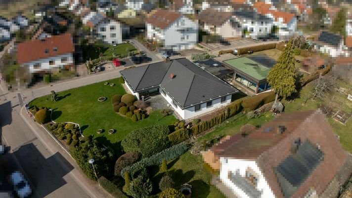 Exclusives Wohnhaus mit Schwimmbad 