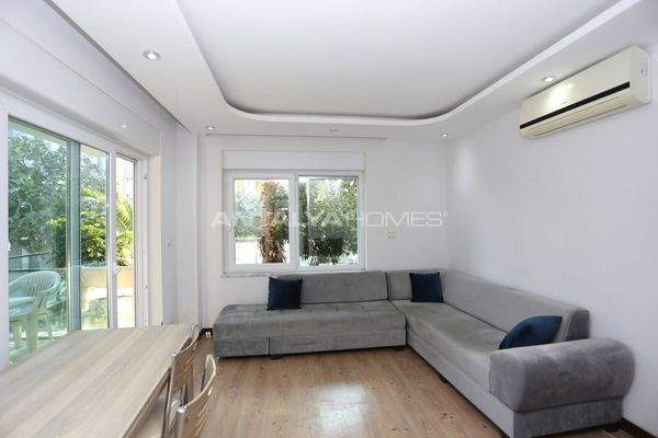 1-Bedroom Furnished Flat Near the Sea in Antalya Konyaalti