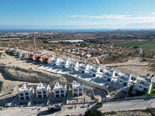 Villas Near City Center and the Beach in Mutxamel Alicante