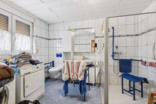 Tageslichtbadezimmer EG